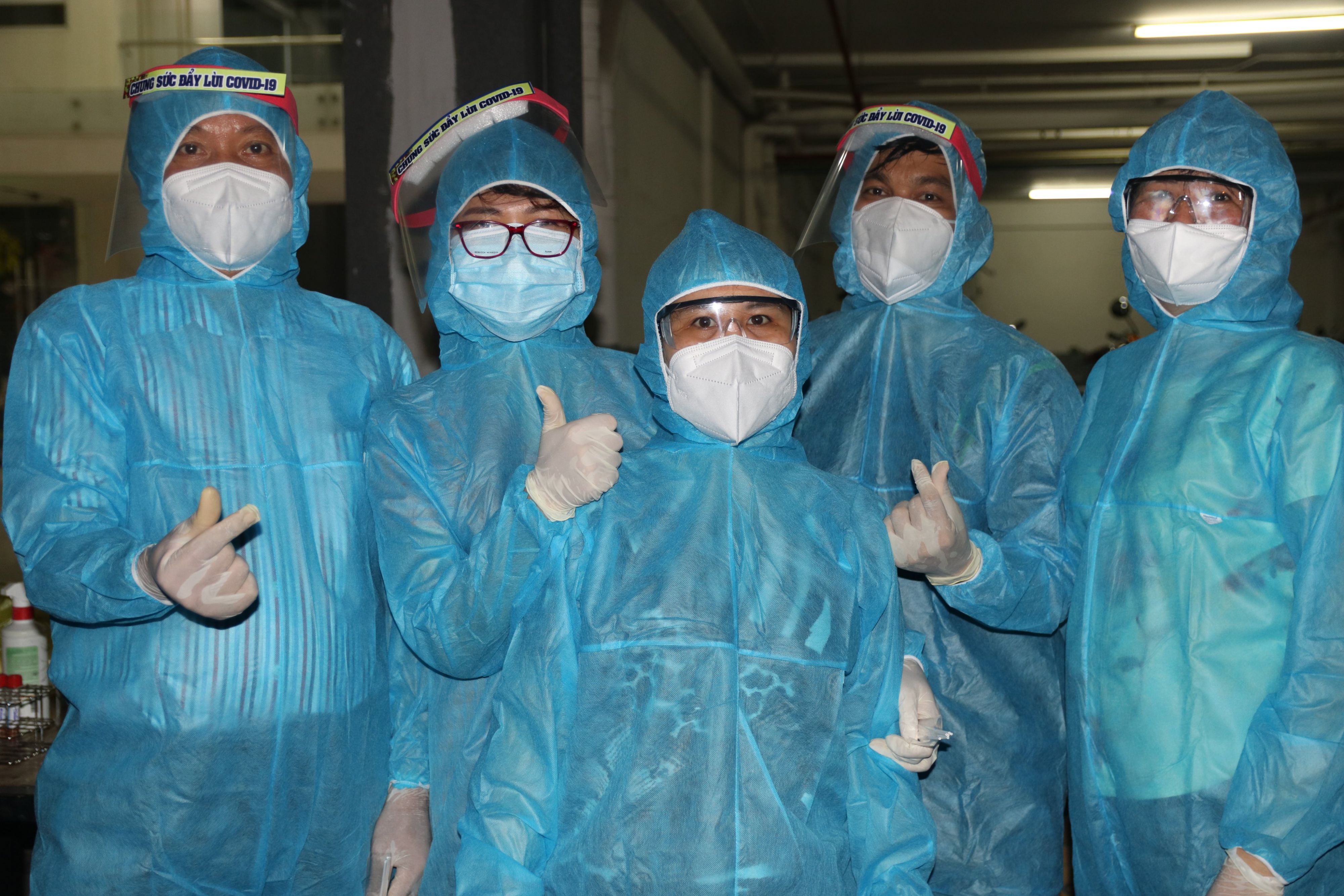 Bản tin COVID-19 sáng 5/6: TP.HCM ghi nhận thêm 10 ca nhiễm mới, 16 ca nghi nhiễm