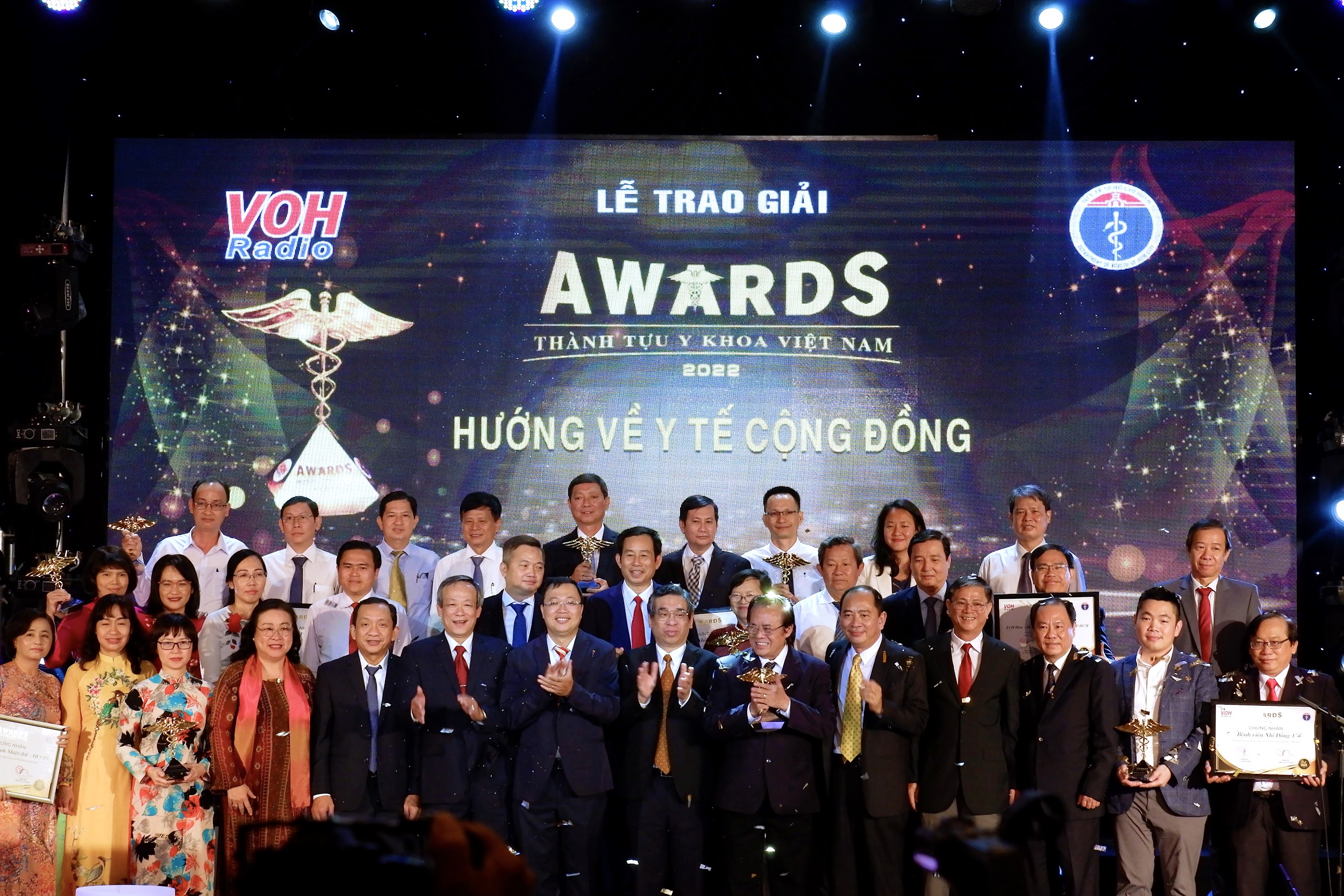 Lễ trao giải Thành tựu y khoa Việt Nam 2022: Vinh danh những công trình y học tiêu biểu của Y tế Cộng đồng.