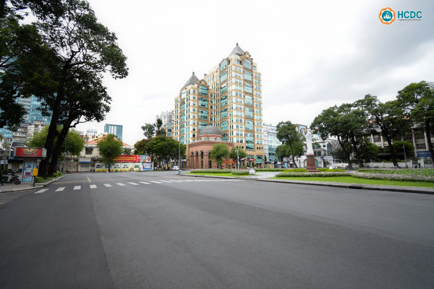 TPHCM: Tạm xa nhau để gần nhau nhiều hơn