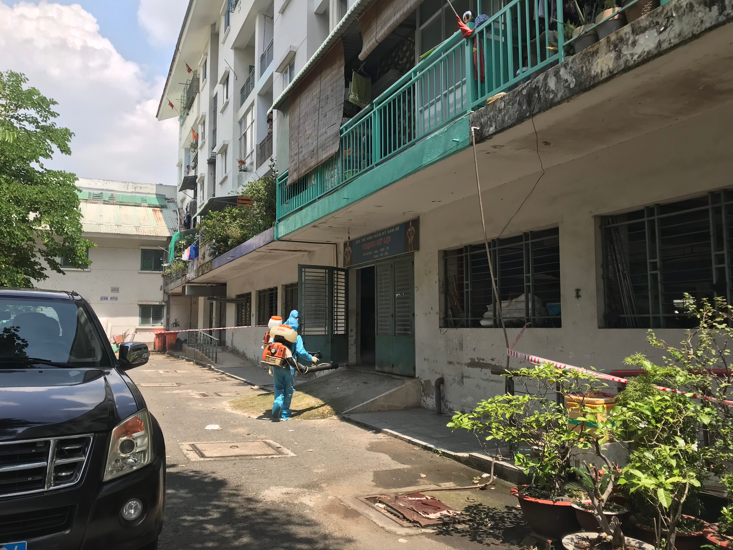 Bản tin COVID-19 chiều 17/6: TP.HCM ghi nhận thêm 92 trường hợp nhiễm đa phần phát hiện tại khu cách ly hoặc phong tỏa.