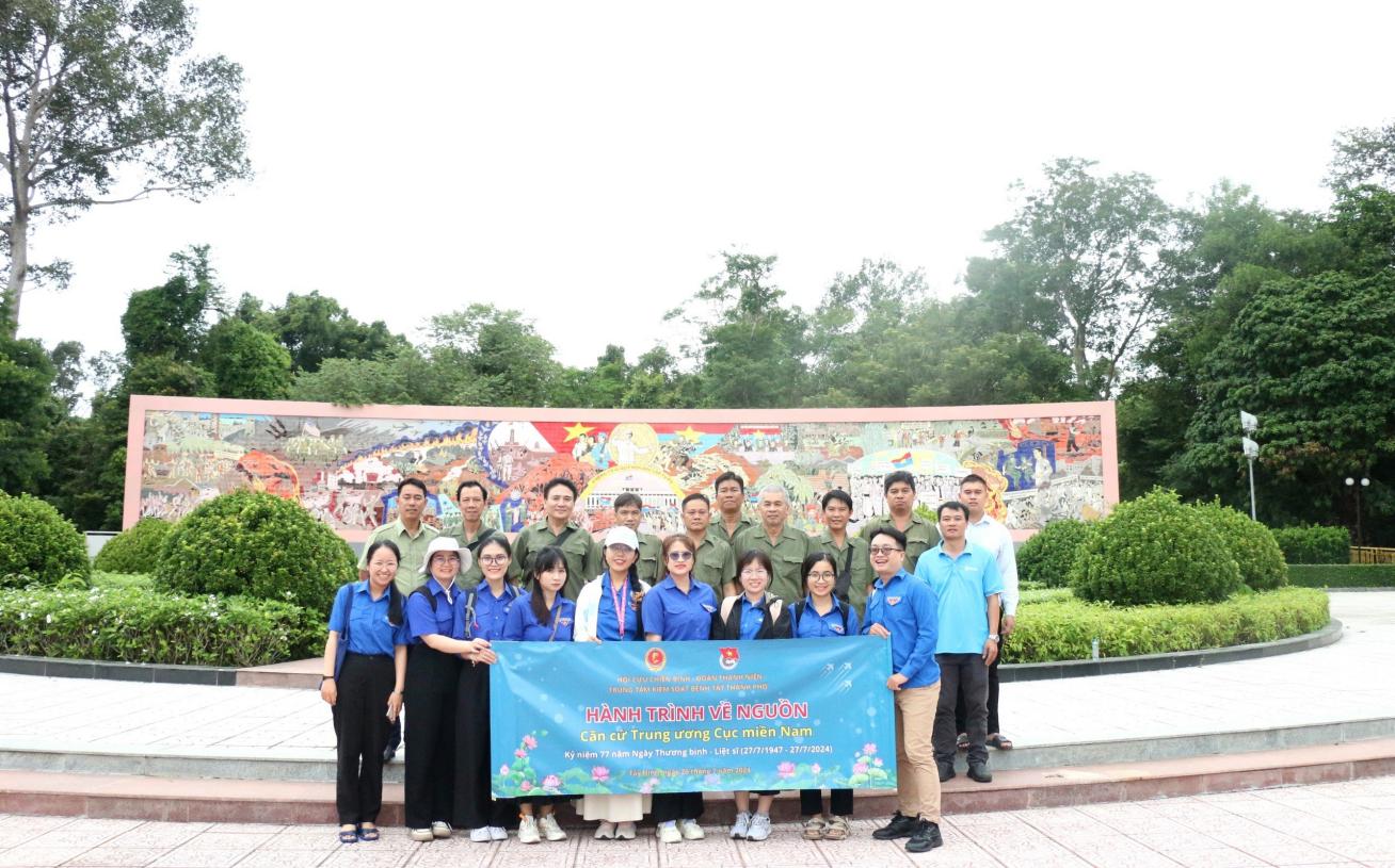 Hành trình về nguồn thăm Căn cứ Trung ương Cục miền Nam