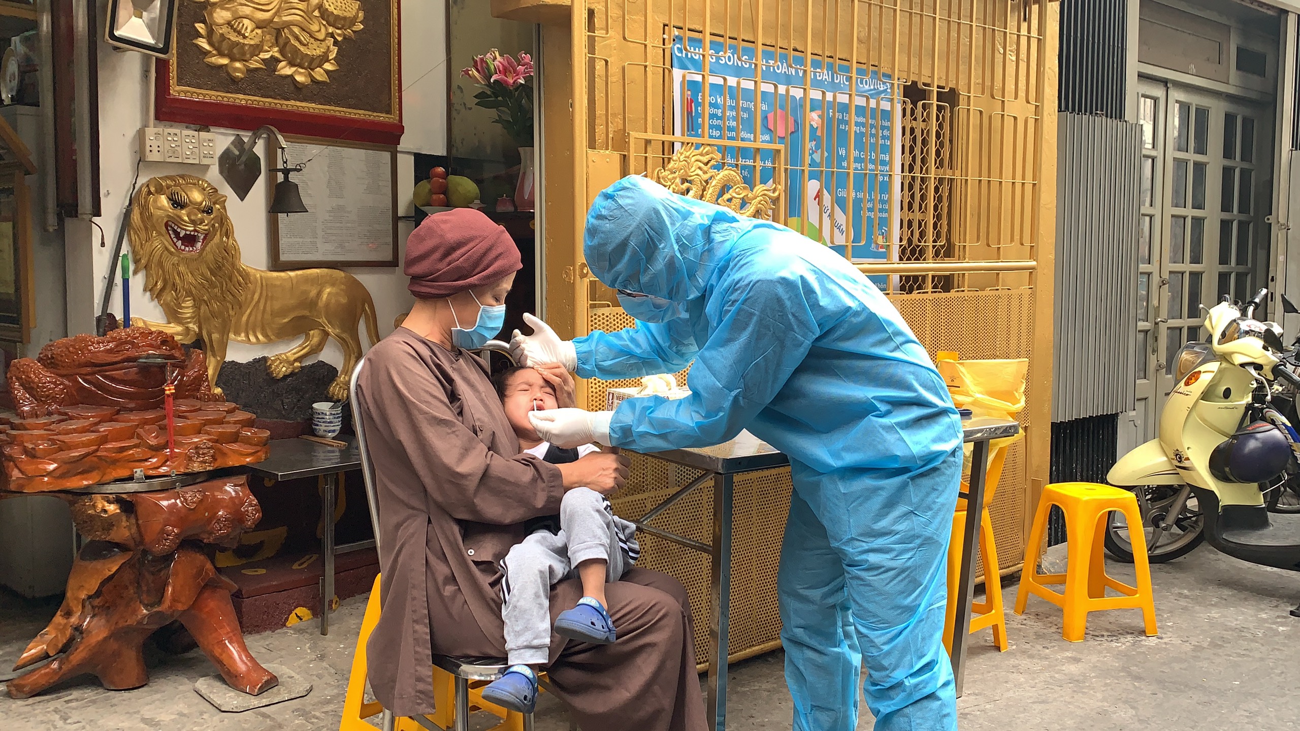 LẤY MẪU TẠI CHÙA THIÊN KHÁNH