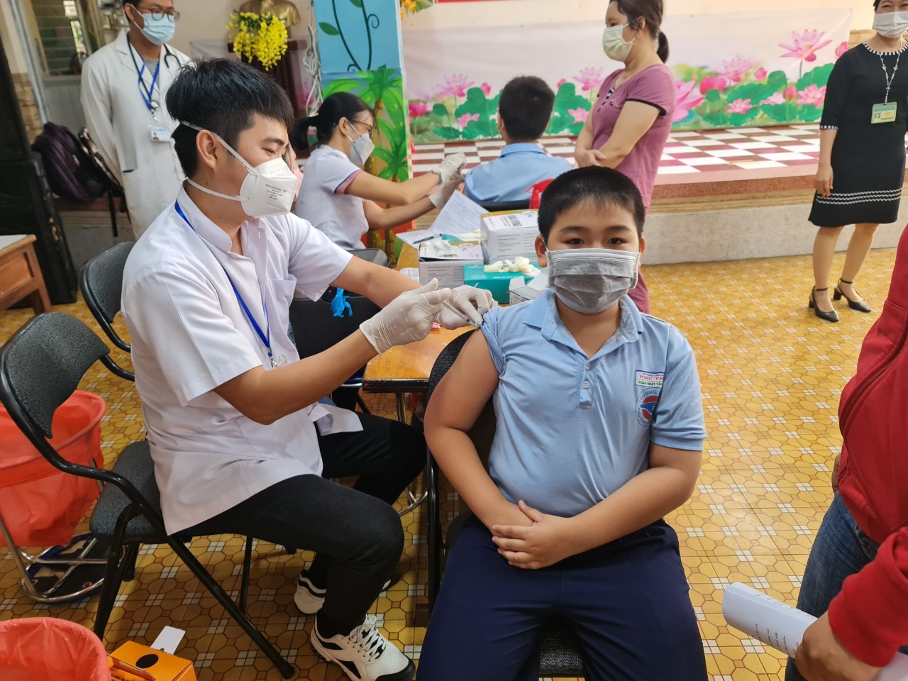 Tình hình  tiêm chủng vắc xin phòng COVID-19 cho trẻ từ 5 đến dưới 12 tuổi ngày 19/4/2022