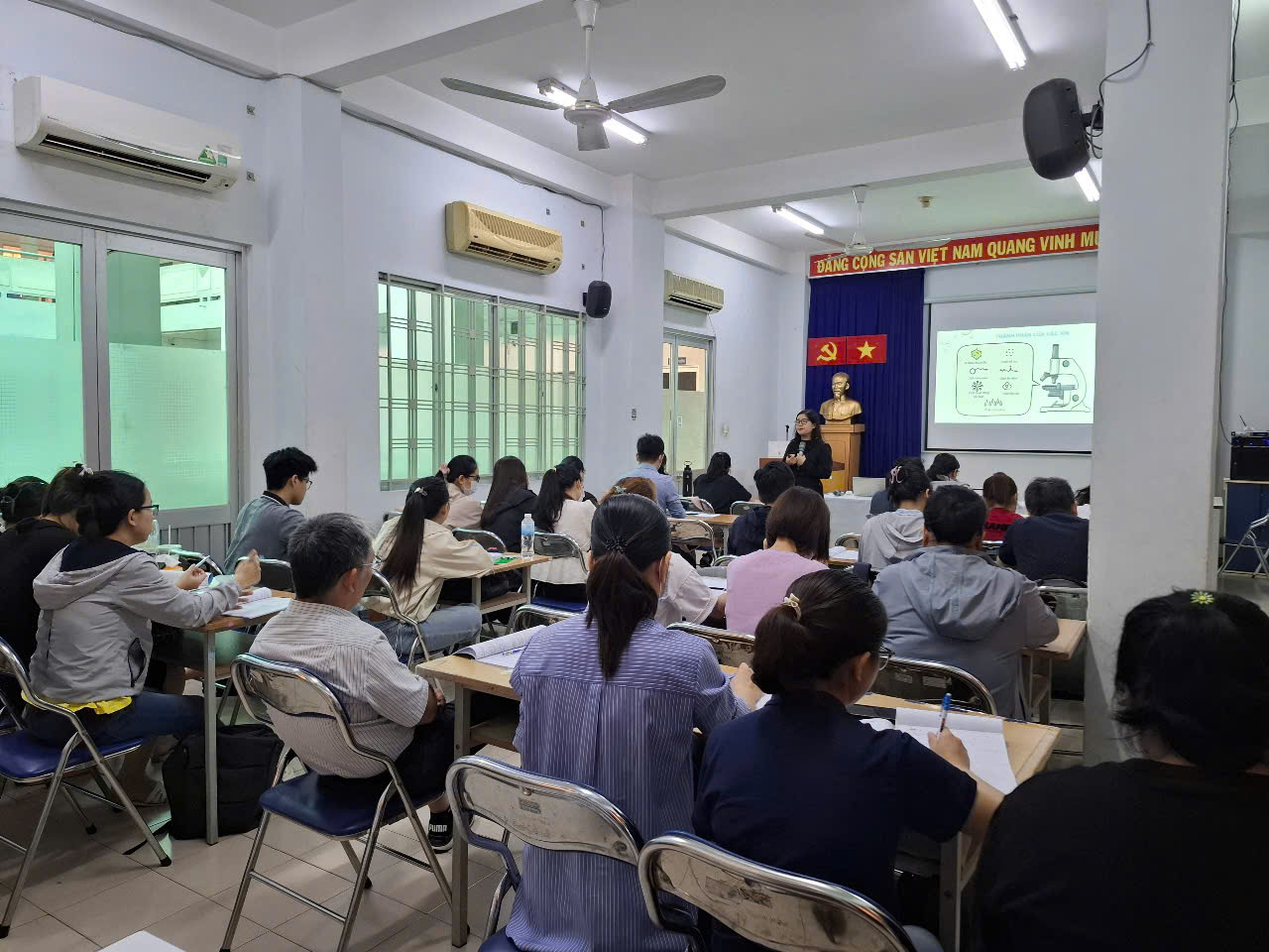 HCDC: Chiêu sinh lớp cập nhật kiến thức y khoa liên tục “An toàn tiêm chủng” tháng 03/2025