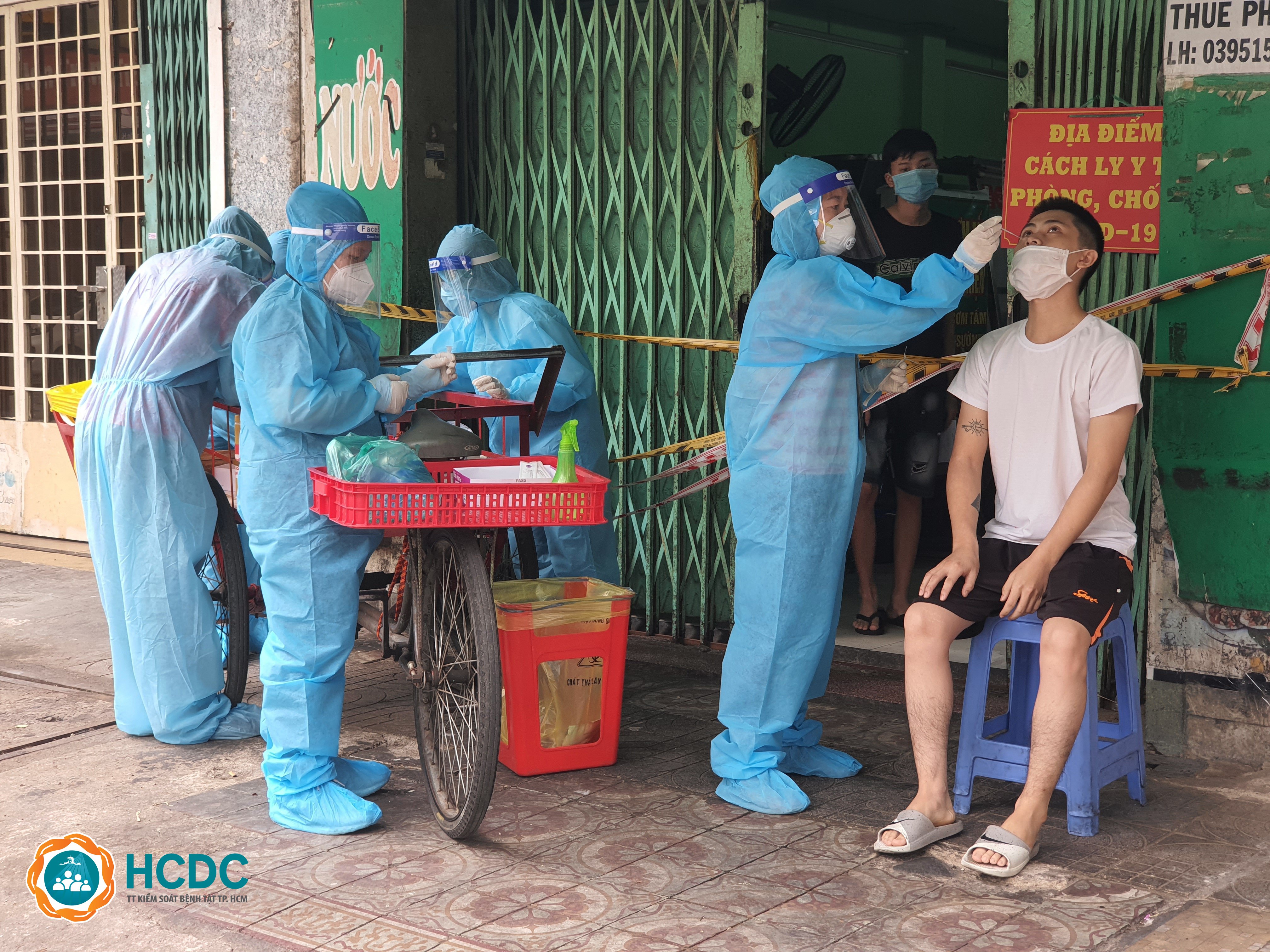 TP. HCM: Tiếp tục triển khai công tác xét nghiệm cho người dân đến ngày 30/9/2021