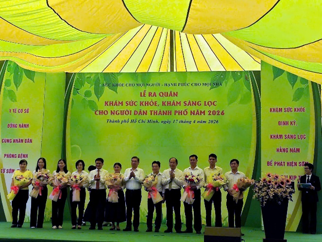 TP.HCM đồng loạt ra quân khám sức khỏe, khám sàng lọc cho người dân tại 168 trạm y tế phường, xã, đặc khu