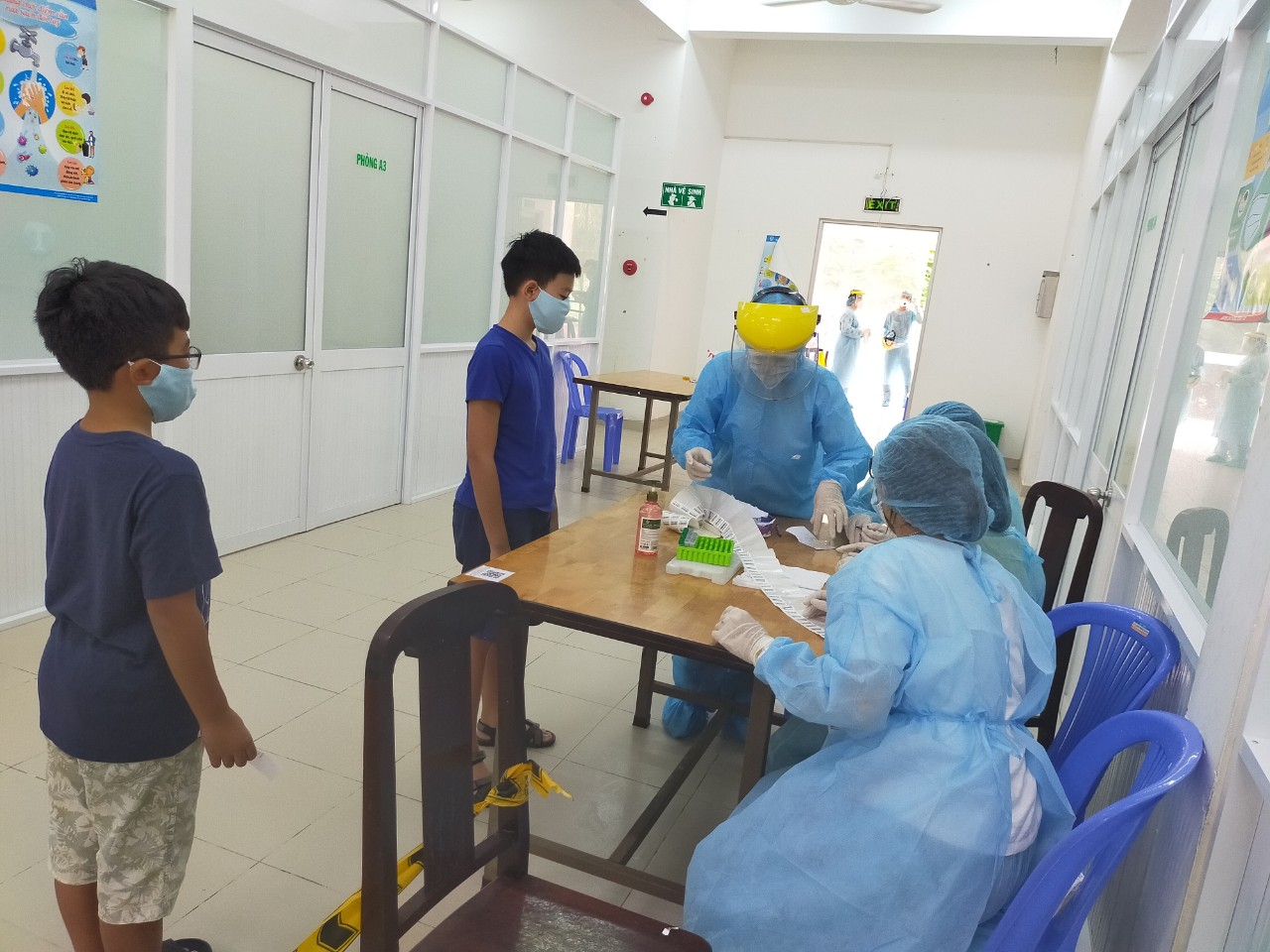 Trung tâm Y tế quận Tân Bình: tăng tốc lấy mẫu xét nghiệm Covid - 19